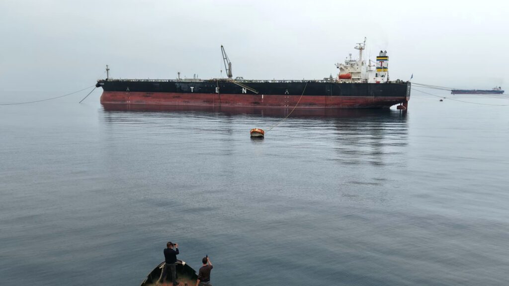 Oil prices mixed as U.S. and Iran expected to hold talks in Pakistan