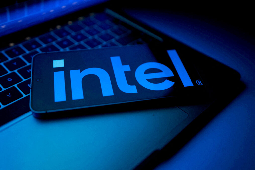 Intel sobe 24% e supera pico da bolha da internet após projeção espetacular