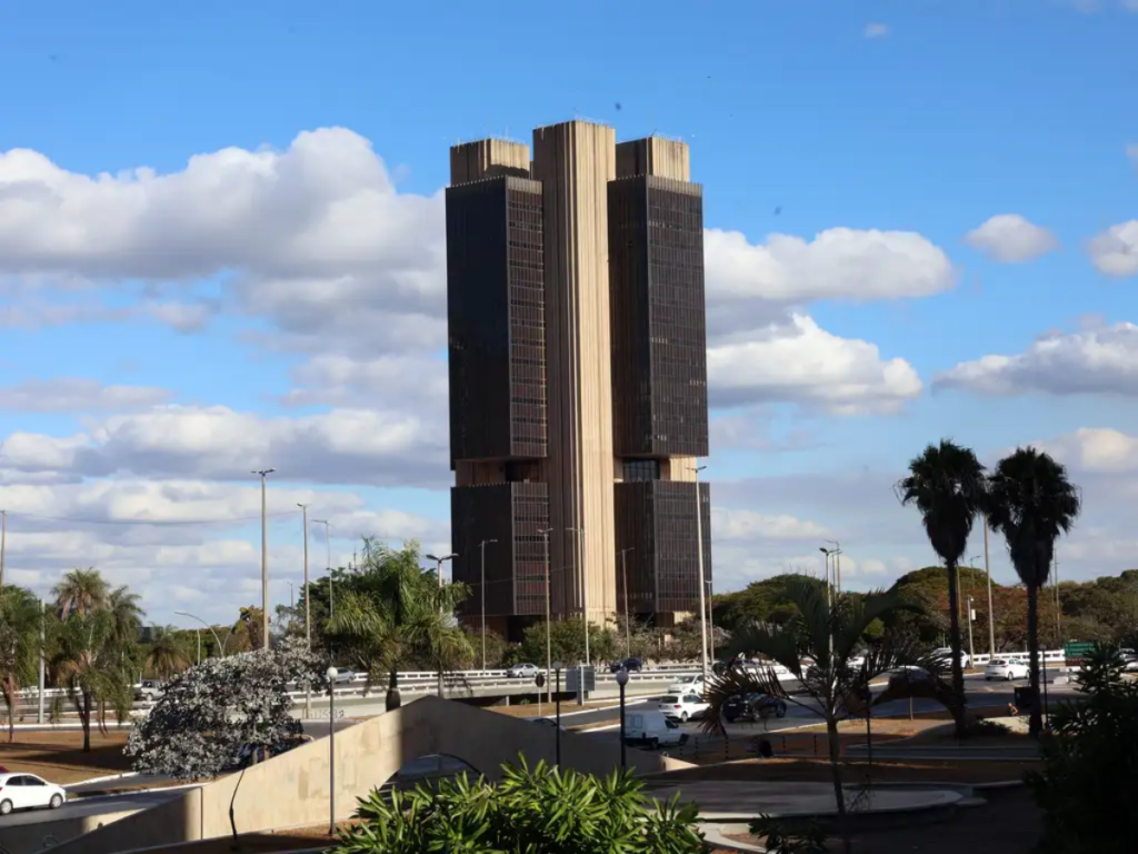 BC anuncia leilões para rolagem de swaps com vencimento em junho