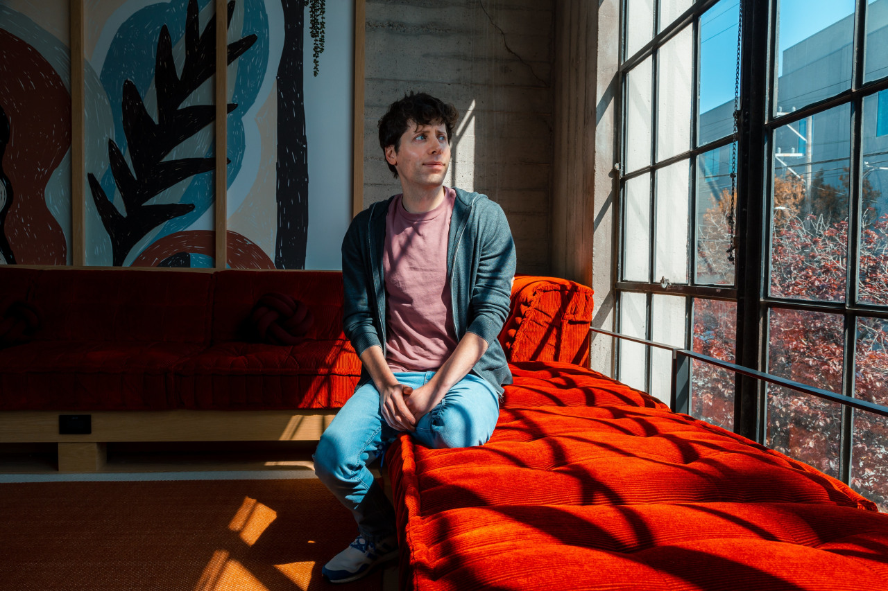 Negócios paralelos de Sam Altman levantam dúvidas sobre conflitos de interesse na OpenAI