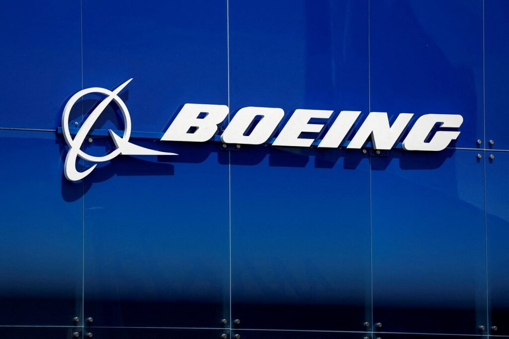 China e EUA fecham acordos comerciais limitados sobre jatos da Boeing e carne bovina