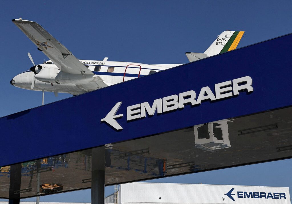 EUA determinam inspeções em jatos Embraer Phenom 300 após problema em testes