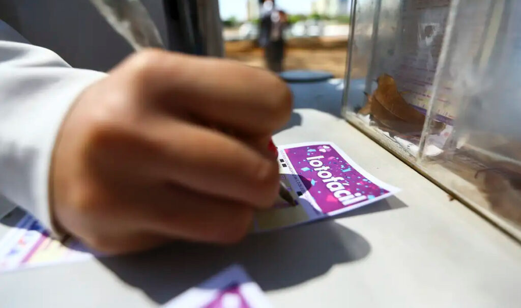 Lotofácil hoje, concurso 3680: Confira o resultado sorteado nesta sexta-feira (8)