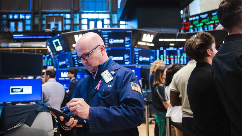 SoftBank sinks 12% as Asia tech rout tracks declines in the U.S.