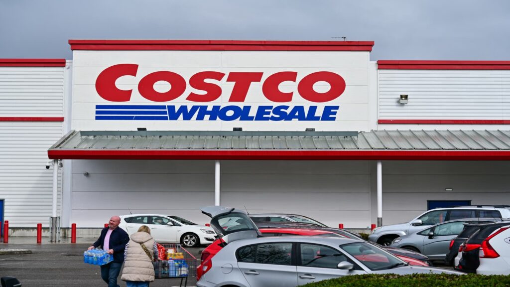 Why Costco keeps gas prices so low—it's 'straight out of the retail playbook,' expert says